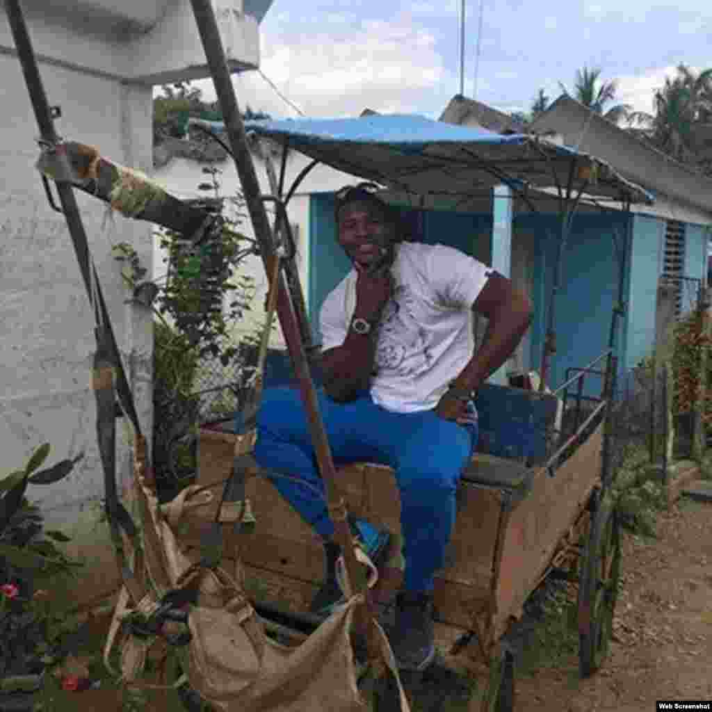 Yasiel Puig escribió en Facebook: "Mi viejo transporte en mi viejo barrio. Thanks God 🙏 todo esto lo verá en mi nuevo libro".