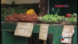 Cubanos piden que bajen los precios "un poquito más" Cubanos piden que bajen los precios "un poquito más"