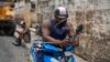 El régimen cubano respondió a las protestas del 11 de julio de 2021 cortando el acceso a internet y el servicio de telefonía móvil. (AP/Eliana Aponte/Archivo)