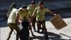 La líder de las Damas de Blanco, Berta Soler, es arrestada a la salida de la sede del grupo opositor en Lawton, La Habana.