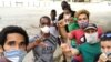 Miembros del Movimiento San Isidro protestan frente a la unidad policial de Cuba y Chacón, en La Habana (Facebook).