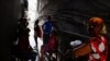 Cubanos afectados por más de 48 horas de apagón, tras el colapso del Sistema Eléctrico Nacional. (Reuters/Norlys Pérez)