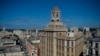 Vista del edificio Bacardí en La Habana.