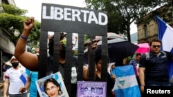 En San José de Costa Rica una protesta contra la represión en Nicaragua. (Reuters/Mayela López).