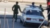 Vigilancia policial ante la sede de la Unión Patriótica de Cuba (UNPACU) en Santiago de Cuba.