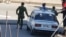 Vigilancia policial ante la sede de la Unión Patriótica de Cuba (UNPACU) en Santiago de Cuba.