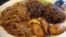 Una completa en una fonda china, por 15 centavos, podía incluir carne estilo "ropa vieja", "moros y cristianos" y plátanos maduros fritos.