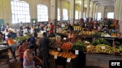 El mercado de "Cuatro Caminos".