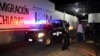 FOTO ARCHIVO. Policía mexicana chequea la estación migratoria Siglo XXI en Chiapas.