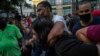 Un manifestante detenido en las protestas del 11 de julio.