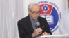 El poeta cubano Ángel Cuadra agradece el otorgamiento de la orden "Ciudadano de América José Martí". (Archivo)