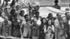 Un grupo de refugiados cubanos en la base naval de key West. AP Photo/PKS