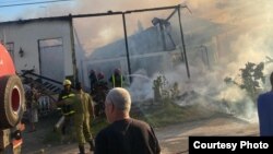 Los bomberos se quedaron sin agua en medio del incendio en Placetas, Villa Clara, según vecinos del lugar.
