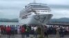 El buque Adonia, de Carnival, en su primer viaje a Santiago de Cuba. (Archivo)