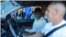 Entrega de autos a deportistas cubanos