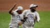 Randy Arozarena celebra la victoria de Tampa Bay sobre los Astros de Houston.