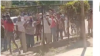 Una imagen de las turbas en torno al hogar de Anyell Valdés Cruz, en Arroyo Naranjo, La Habana, el 22 de febrero de 2021.