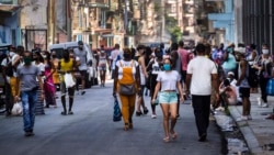 Indisciplina social y falta de control de las autoridades matizan la capital tras apertura Indisciplina social y falta de control de las autoridades matizan la capital tras apertura