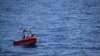 La Guardia Costera rescató a 8 personas del agua aproximadamente a 16 millas al sur de Key West, el 27 de mayo.