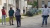 Foto Archivo de un operativo policial con agentes uniformados y vestidos de civil en La Habana.