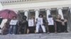 Artistas del Movimiento de San Isidro, en La Habana, protestan contra la imposición del decreto 349. (Facebook)