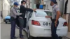 Arrestan a Luis Manuel Otero Alcántara en el barrio San Isidro, en La Habana Vieja.