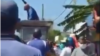 Los residentes de Caibarién protestan contra la multa a un cuentapropista, el 27 de febrero de 2021.