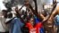 Pueblo sudanés protesta contra golpe militar de octubre 25 de 2021