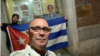 Colocaron carteles por la libertad de Cuba en la Misión de Cuba en la ONU en Nueva York.