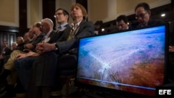 Vista del mapa generador por un detector de movimientos del proyecto LIGO durante la rueda de prensa sobre la demostración de la existencia de las ondas gravitacionales.