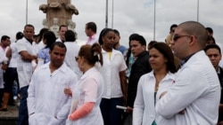 Médicos cubanos relatan sus experiencias en las misiones Médicos cubanos relatan sus experiencias en las misiones