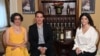 Vanessa García (Izq.), escritora de la obra "Amparo", junto a Roberto Ramírez, ejecutivo de la firma Bacardí y Paola Arechabala, miembro de la segunda generación de la familia Arechabala. Archivo, 2018.