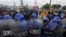 Un cordón de la policía de Nicaragua durante las protestas del 21 de septiembre de 2021. (AP/Alfredo Zúñiga).
