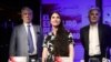 Mario Vargas Llosa (L), su hijo Álvaro Vargas Llosa y la periodista cubana Yoani Sanchez, son tres de los firmantes de la Carta de Respaldo al Pueblo Cubano. Foto Archivo PIERRE-PHILIPPE MARCOU / AFP