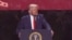 Presidente Donald Trump en la ceremonia a Charlie Krik