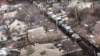 Video publicado por el Ministerio de Defensa de Rusia el jueves 3 de marzo de 2022, desde un helicóptero militar ruso mientras sobrevuela un lugar no revelado en Ucrania.