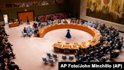 El Consejo de Seguridad de Naciones Unidas realiza una reunión sobre la invasión de Rusia a Ucrania, el viernes 25 de febrero de 2022, en la sede de la ONU.