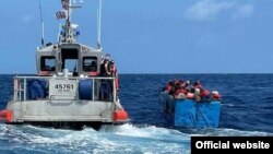 Una embarcación de fabricación casera con varios cubanos a bordo fue interceptada por la Guardia Costera el 9 de marzo, a unas 15 millas al sur de Cayo Hueso.