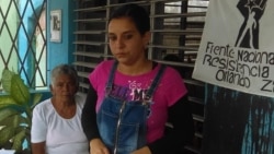 La activista Arianna López relata lo ocurrido durante el arresto este jueves La activista Arianna López relata lo ocurrido durante el arresto este jueves