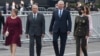 Díaz-Canel y López Obrador, con sus respectivas esposas, en la Plaza del Zócalo, durante la ceremonia del Día de la Independencia de México.
