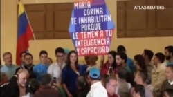 Corina Machado reta a Nicolás Maduro y dice que no cumplirá la inhabilitación Corina Machado reta a Nicolás Maduro y dice que no cumplirá la inhabilitación