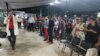 FOTO ARCHIVO. El pastor Bernardo Salomón de Quesada oficia un culto cristiano en su iglesia en Camagüey, Cuba. (FACEBOOK).