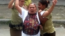 Contacto Cuba - Seguridad del estado traslada de cárcel a una Dama de Blanco Contacto Cuba - Seguridad del estado traslada de cárcel a una Dama de Blanco