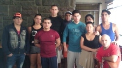 Deportan de Ecuador a Cuba a cinco migrantes cubanos Deportan de Ecuador a Cuba a cinco migrantes cubanos