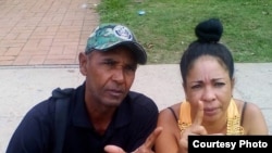 Aimara Nieto Muñoz junto a su esposo, el opositor Ismael Boris Reñí. (Foto cortesía de CubaNet)
