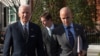El presidente Joe Biden (izq.) junto a su asesor de Seguridad Nacional para el Hemisferio Occidental, Juan González. Tomado de @Cartajuanero