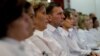 Un grupo de médicos extranjeros participa en un entrenamiento en la Universidad de Brasilia (Brasil), para trabajar en sanidad pública en este país.