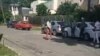 Momento en que es detenido Luis Manuel Otero Alcántara. (Video Facebook Claudia Genlui)