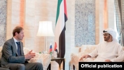 El ministro ruso de Comercio, Denis Manturov, se reúne con el príncipe heredero de los Emiratos Arabes Unidos, Shaikh Mohammed.