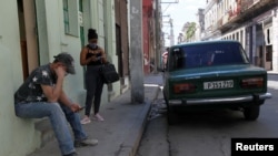 Los contagios por COVID-19 son mayores en La Habana, con 433 nuevos casos reportados en el día. REUTERS/Stringer